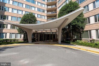 Building Photo - 4101 Cathedral Ave NW