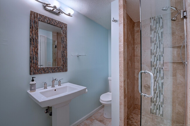 Building Photo - 28 Dutton Pl Way