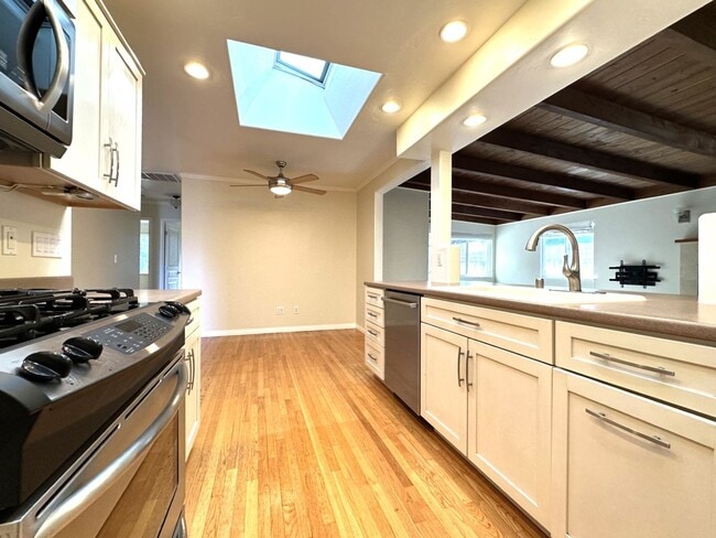 Building Photo - East Clairemont Mesa - Spacious 3 Bedroom / 1.5 Bath Single-Story Home with AC and Garage