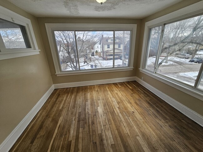 Building Photo - 3270 W 116th St