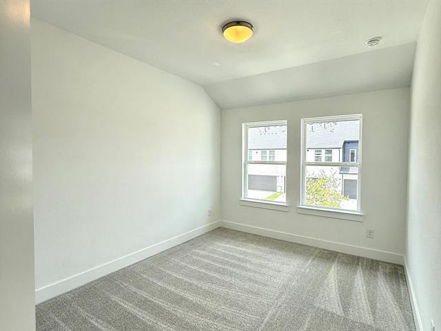 Building Photo - 2556 Campden Mews