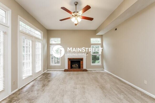 Building Photo - 4 Bedroom Pet-Friendly Home in Mooresville, NC with Main Street Renewal
