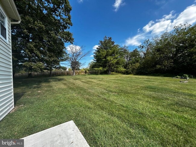 Building Photo - 1239 Salford St