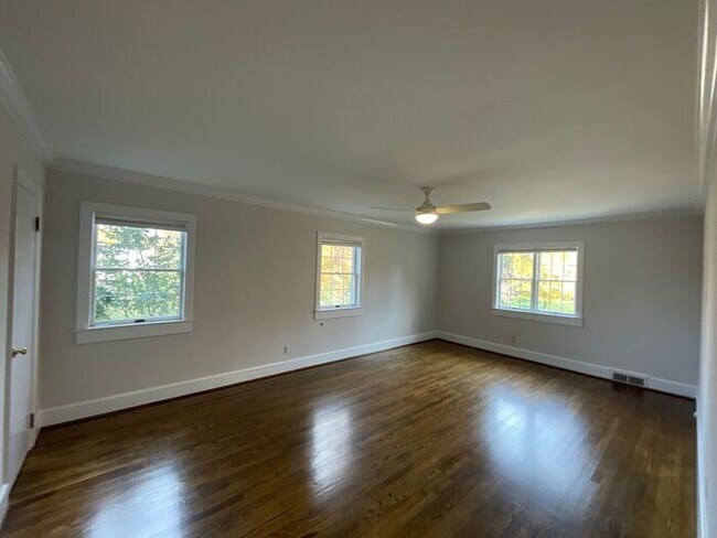 Building Photo - T. R. Lawing Realty Property