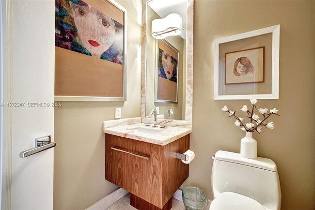 Building Photo - 21200 Point Pl