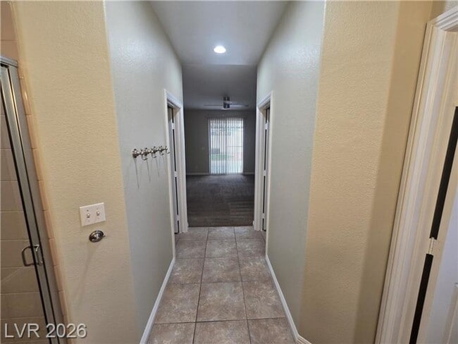 Building Photo - 2204 S Van Patten Pl
