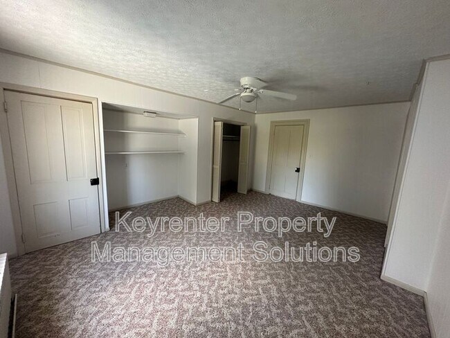Building Photo - 151 Tanner Ln