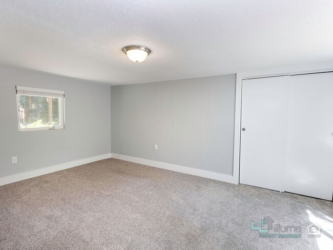 Building Photo - 3 Bedroom... Sweet Story-Book Mid-Century ...