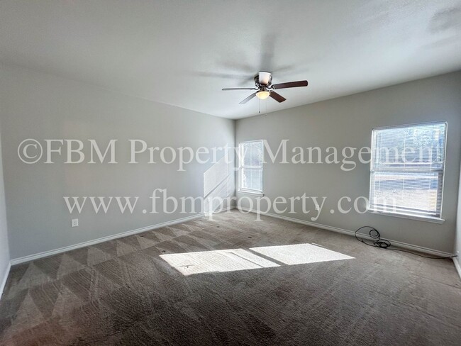 Building Photo - 1904 Uhl Rd