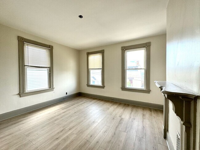 Building Photo - 308 Klotter Ave
