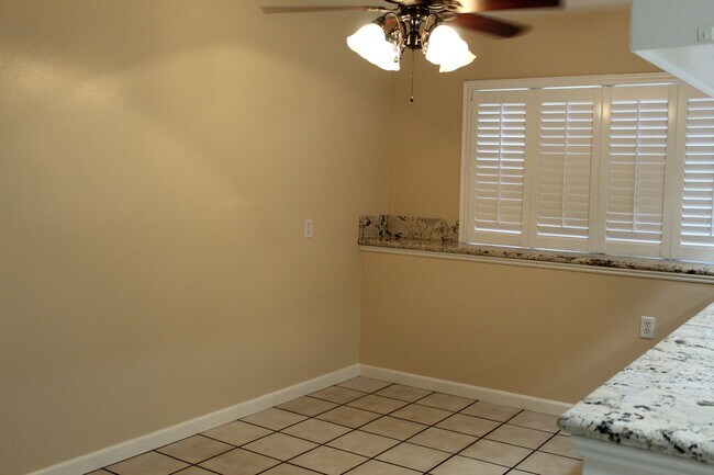 Building Photo - 804 Ferdinand Ct
