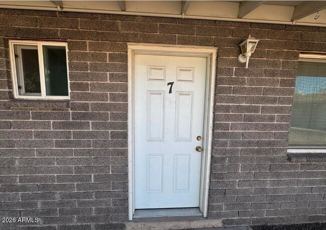 Building Photo - 625 E Broadway Rd