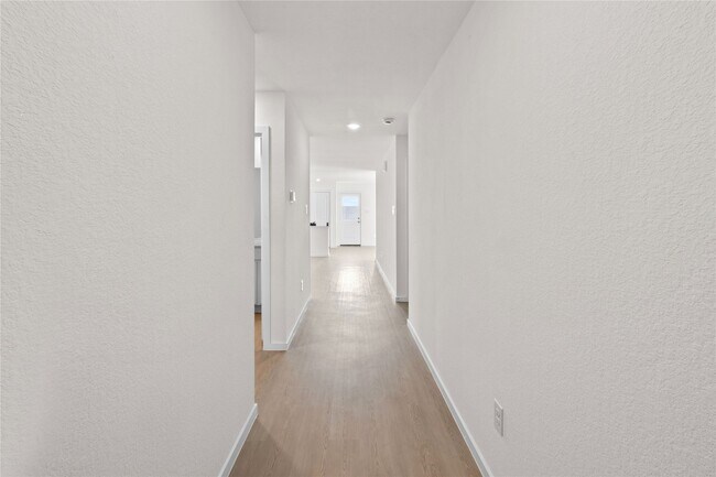 Building Photo - 6603 Sassafras Grn Dr