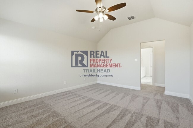 Building Photo - Refined 3-Bedroom Single-Story Home with Versatile Layout