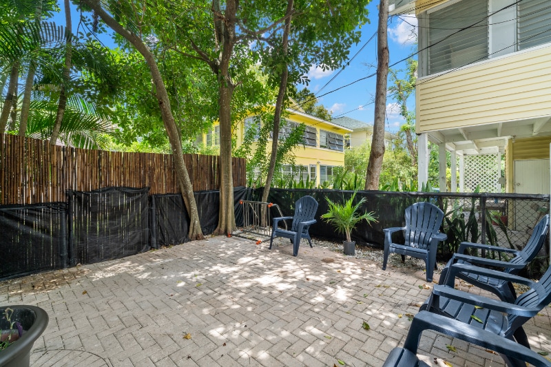 Building Photo - 919 16th Ave N