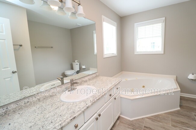 Building Photo - 2023 Bulon Dr