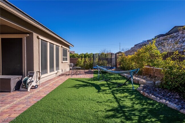 Building Photo - 2931 Raywood Ash Dr
