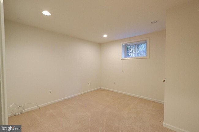 Building Photo - 8725 Susanna Ln
