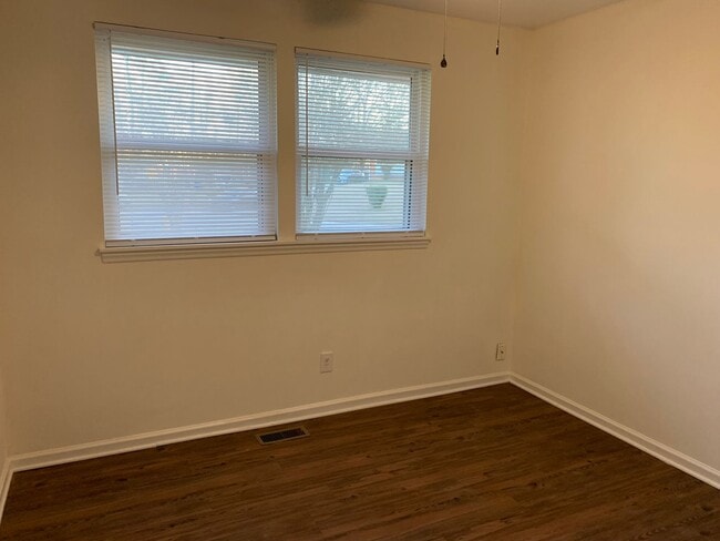 Building Photo - 3 bedroom & office -2 baths -2 car carport - washer/dryer hook ups - Den and formal living room- ...