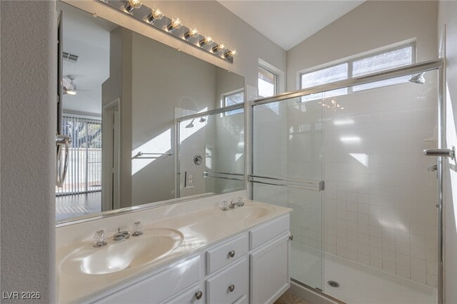 Building Photo - 167 Mountainside Dr