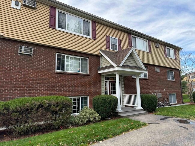 Building Photo - 3981 Brown Ave