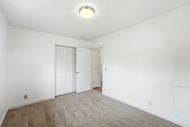 Building Photo - 4523 S 600 E