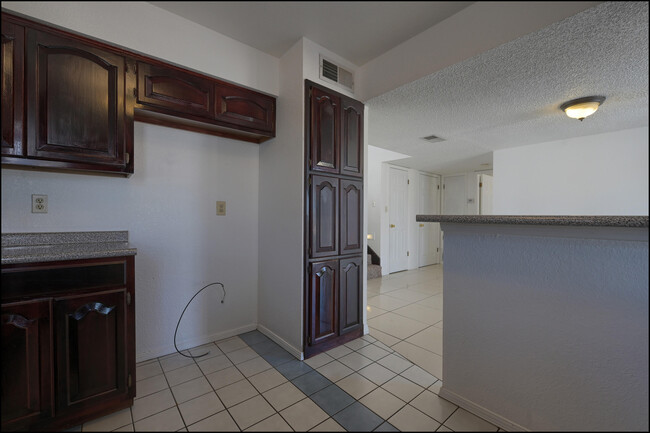 Building Photo - 695 Bluff Canyon Cir