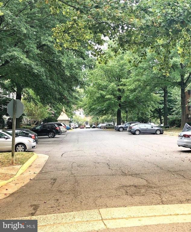 Building Photo - 7759 New Providence Dr