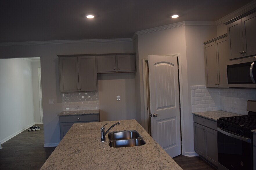 Building Photo - 4680 Trefoil Path