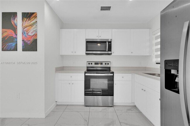 Building Photo - 2490 NW 44th St