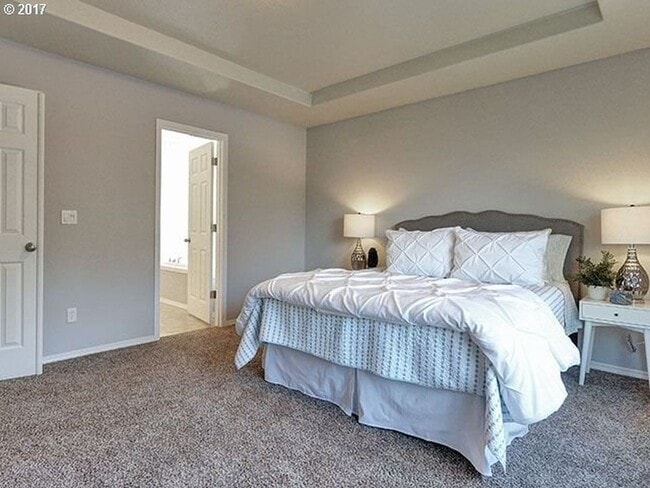 Building Photo - Beautiful 4 bedroom/2.5 bath Home in Newberg
