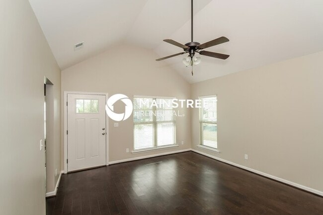Building Photo - 530 Briar Ridge Cir