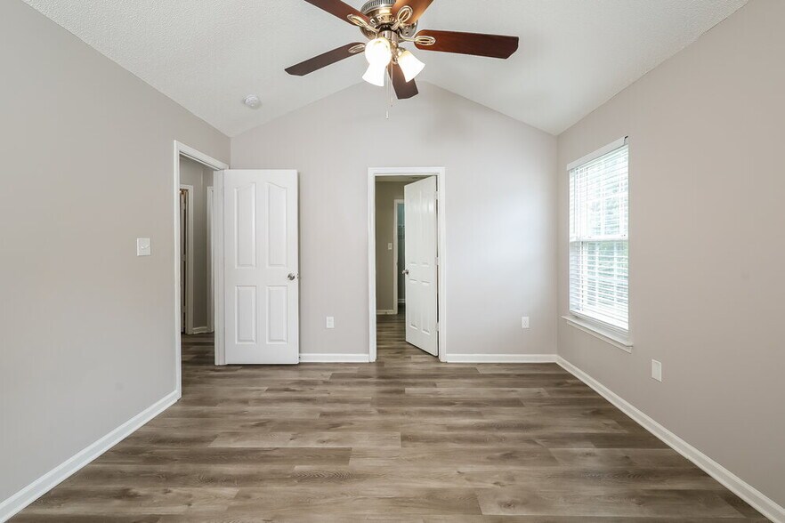 Building Photo - 6820 Ayrshire Glen Pl