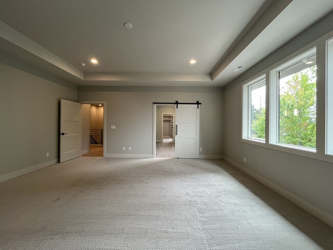 Building Photo - 17402 NW Lone Rock Dr