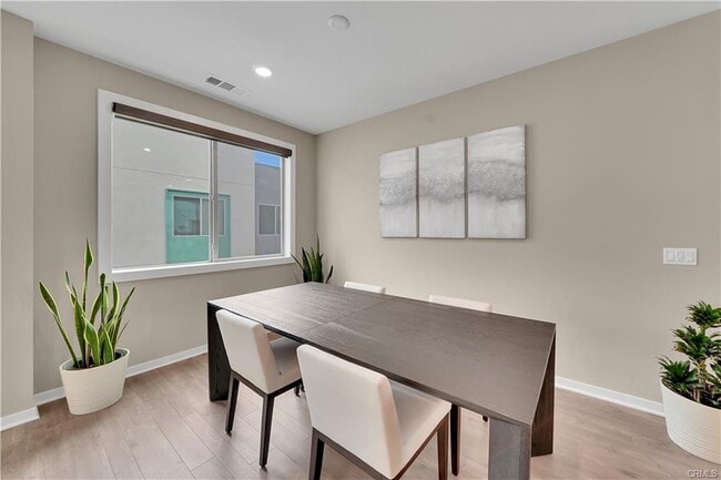 Building Photo - 203 Bowery