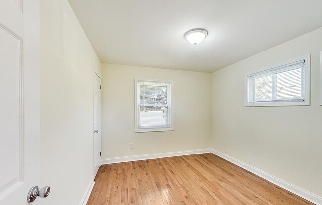 Building Photo - 6426 Prospect Terrace