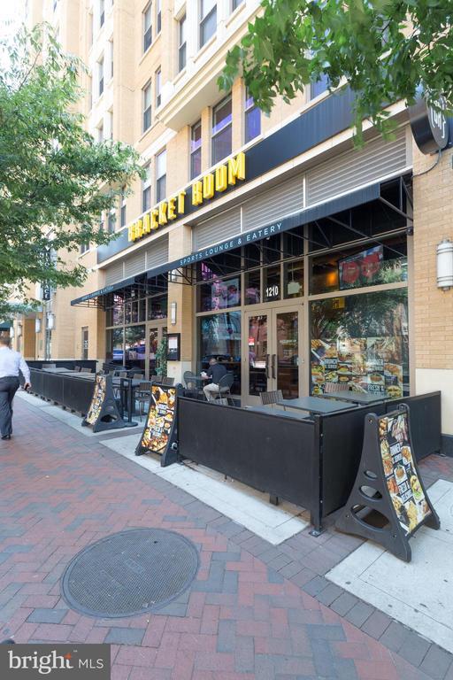 Building Photo - 1021 N Garfield St