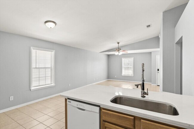 Building Photo - 7464 Autumn Trace Blvd