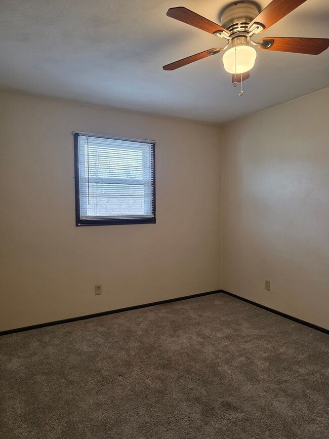 Building Photo - Three bedroom home in North Baltimore