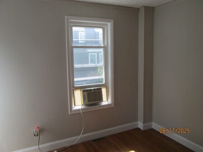 Building Photo - 28 Gould St