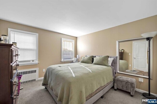 Building Photo - 47 Morris Pl