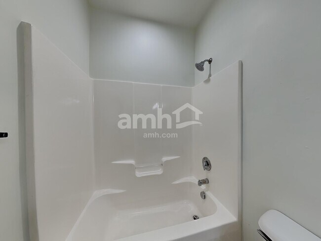 Building Photo - 166 Sequoia Dr