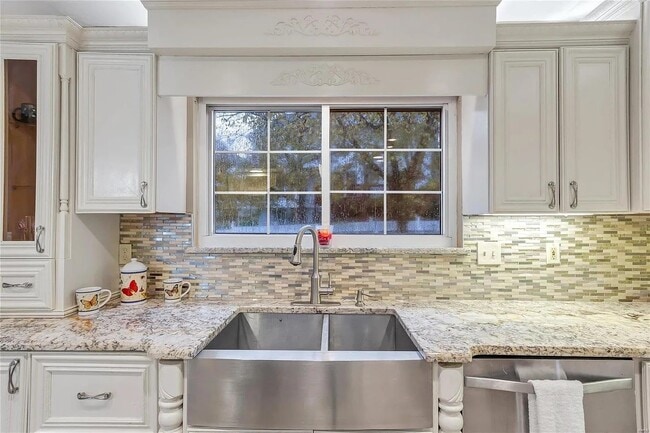 Building Photo - 4829 Christoble Dr