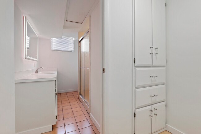 Basement Bathroom - 2663 Charing Rd