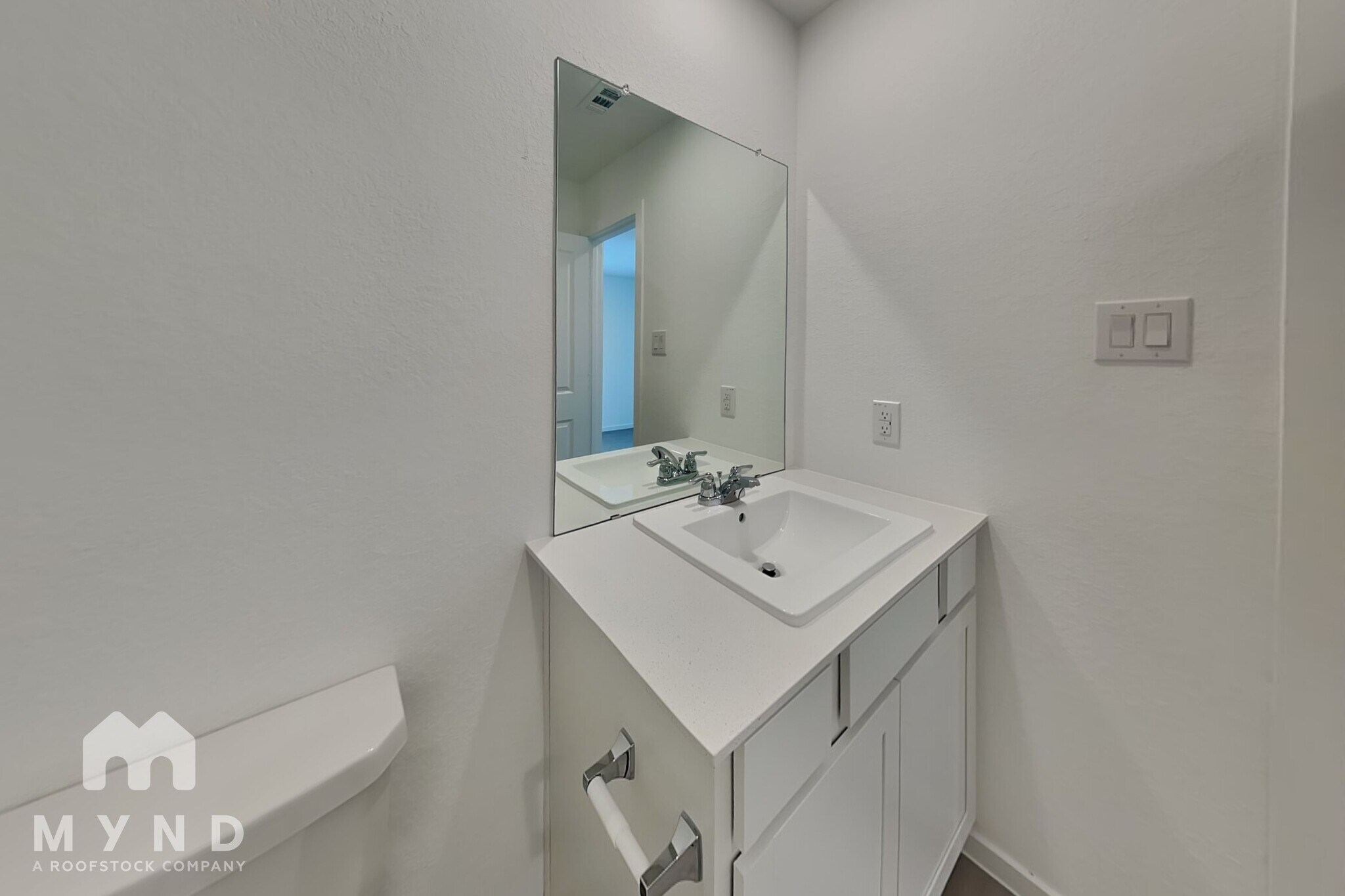 Building Photo - 914 Lago Laceno Ln