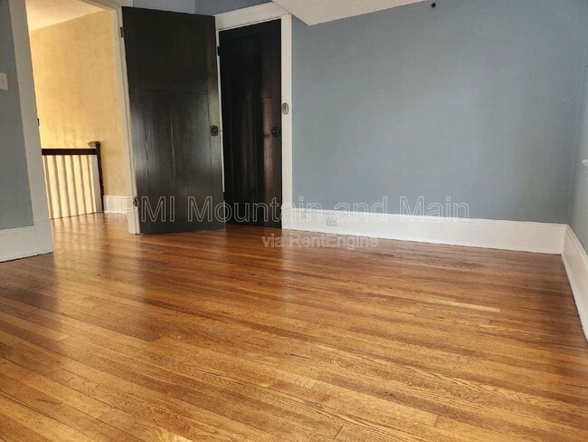 Building Photo - 39 Westover Dr