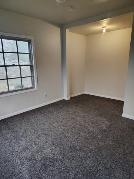 Building Photo - 7716 Appleton St