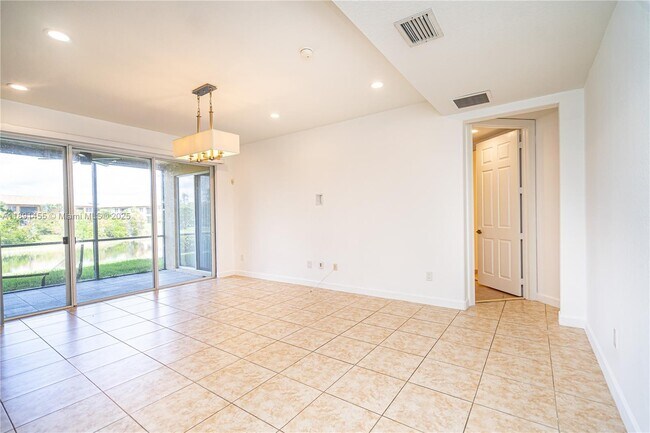 Building Photo - 8231 NW 127th Ln