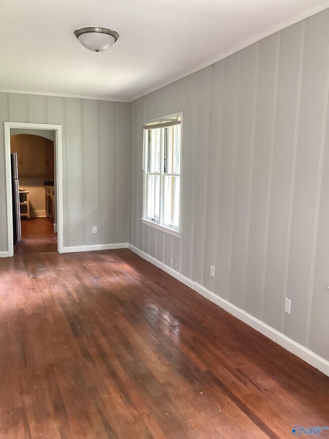 Building Photo - 2404 Whitesburg Dr