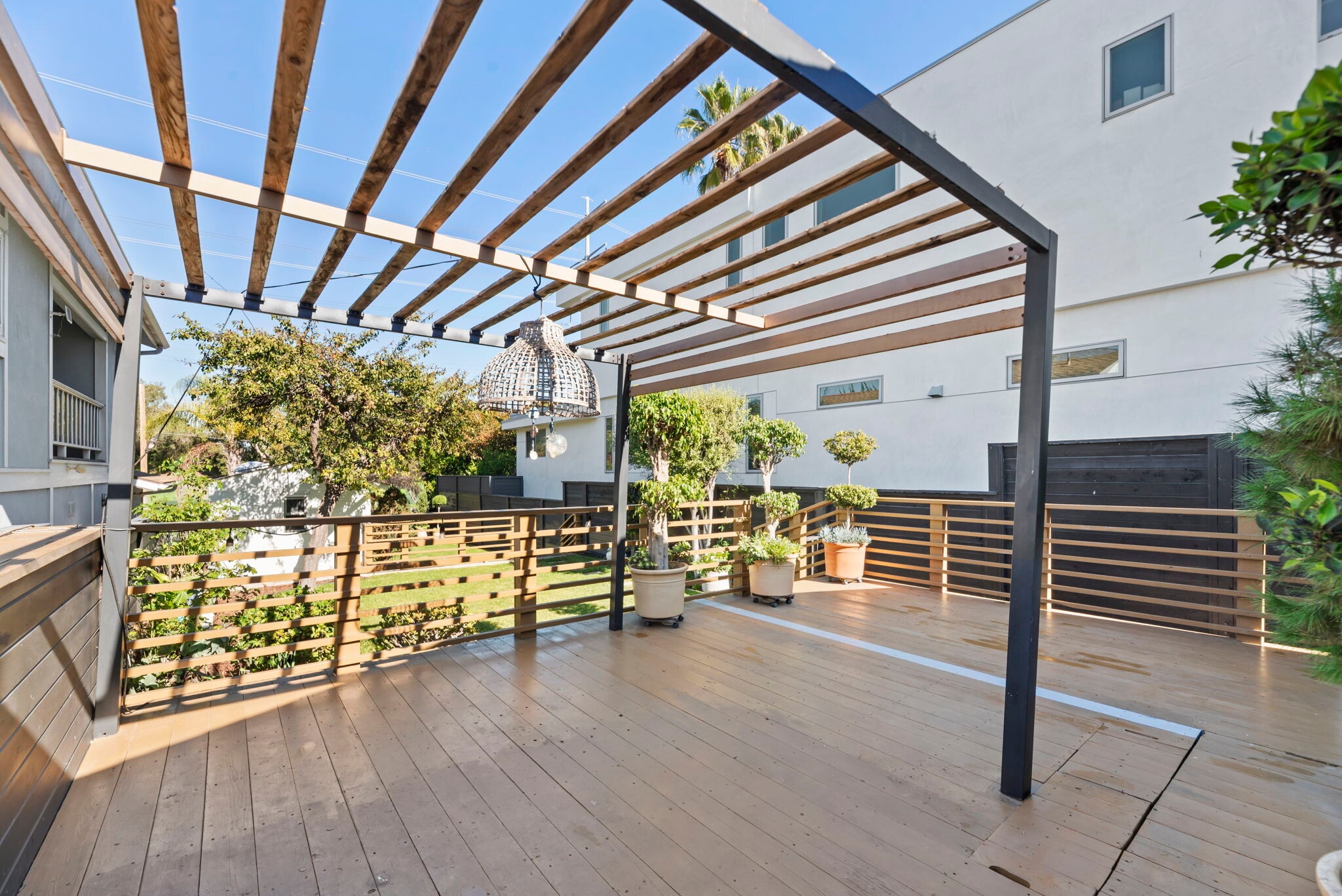 Building Photo - 662 Rosecrans Ave